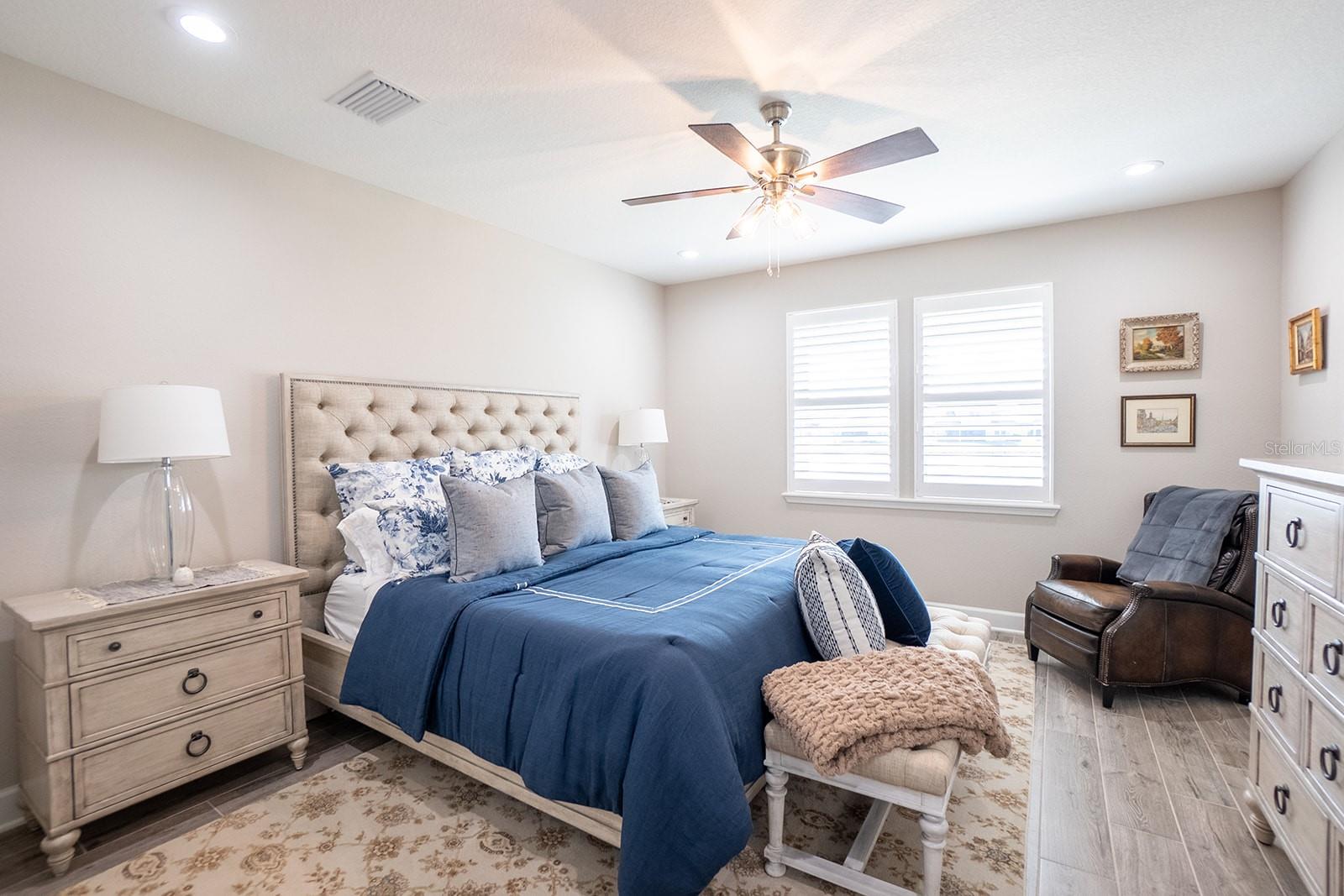 Image 21 of 42 For 9 Los Lagos Boulevard