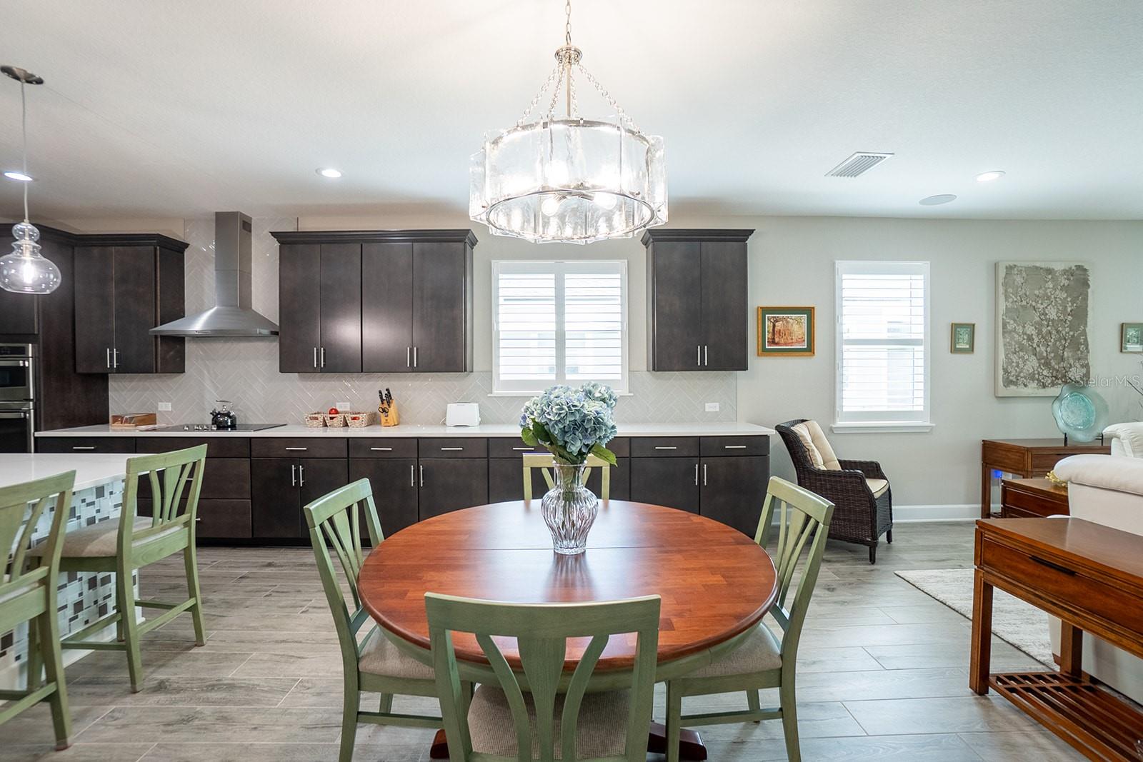 Image 26 of 42 For 9 Los Lagos Boulevard