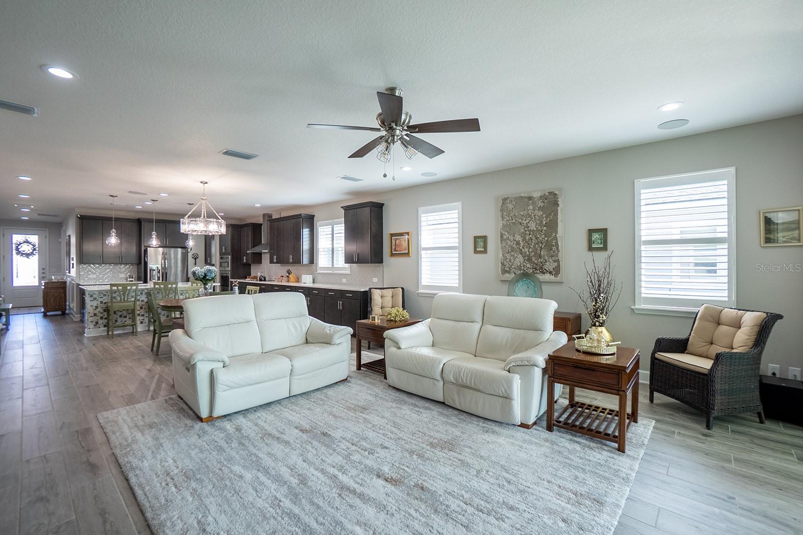 Image 28 of 42 For 9 Los Lagos Boulevard