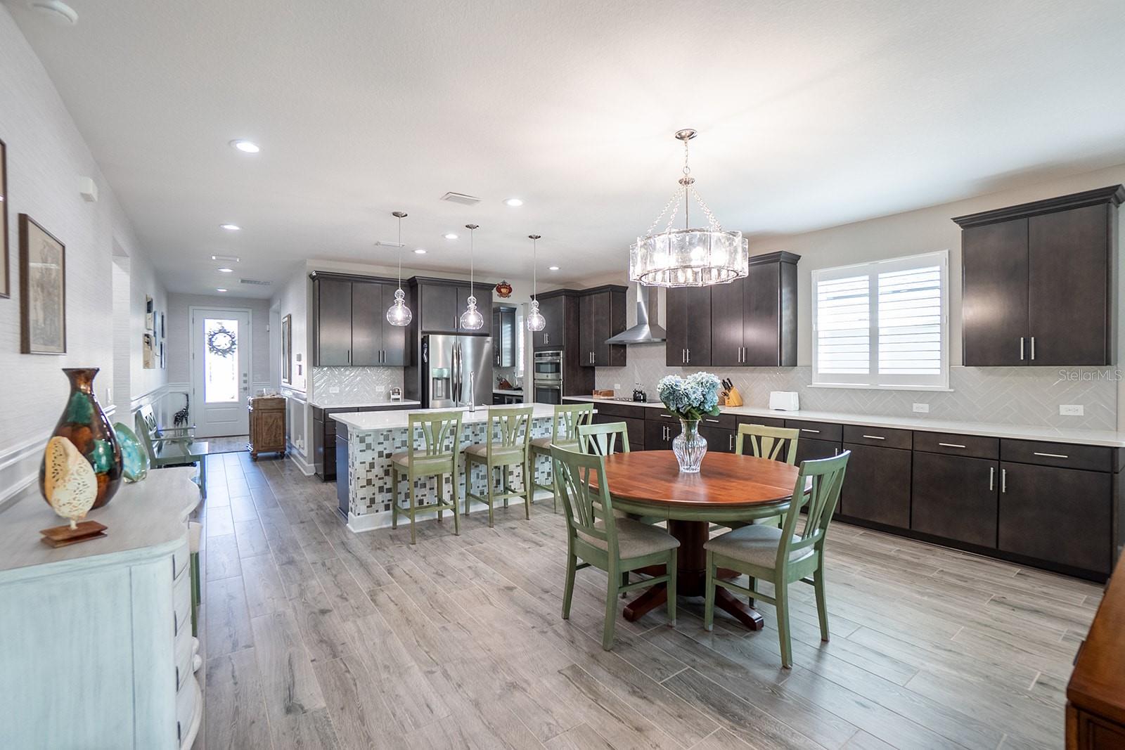 Image 29 of 42 For 9 Los Lagos Boulevard