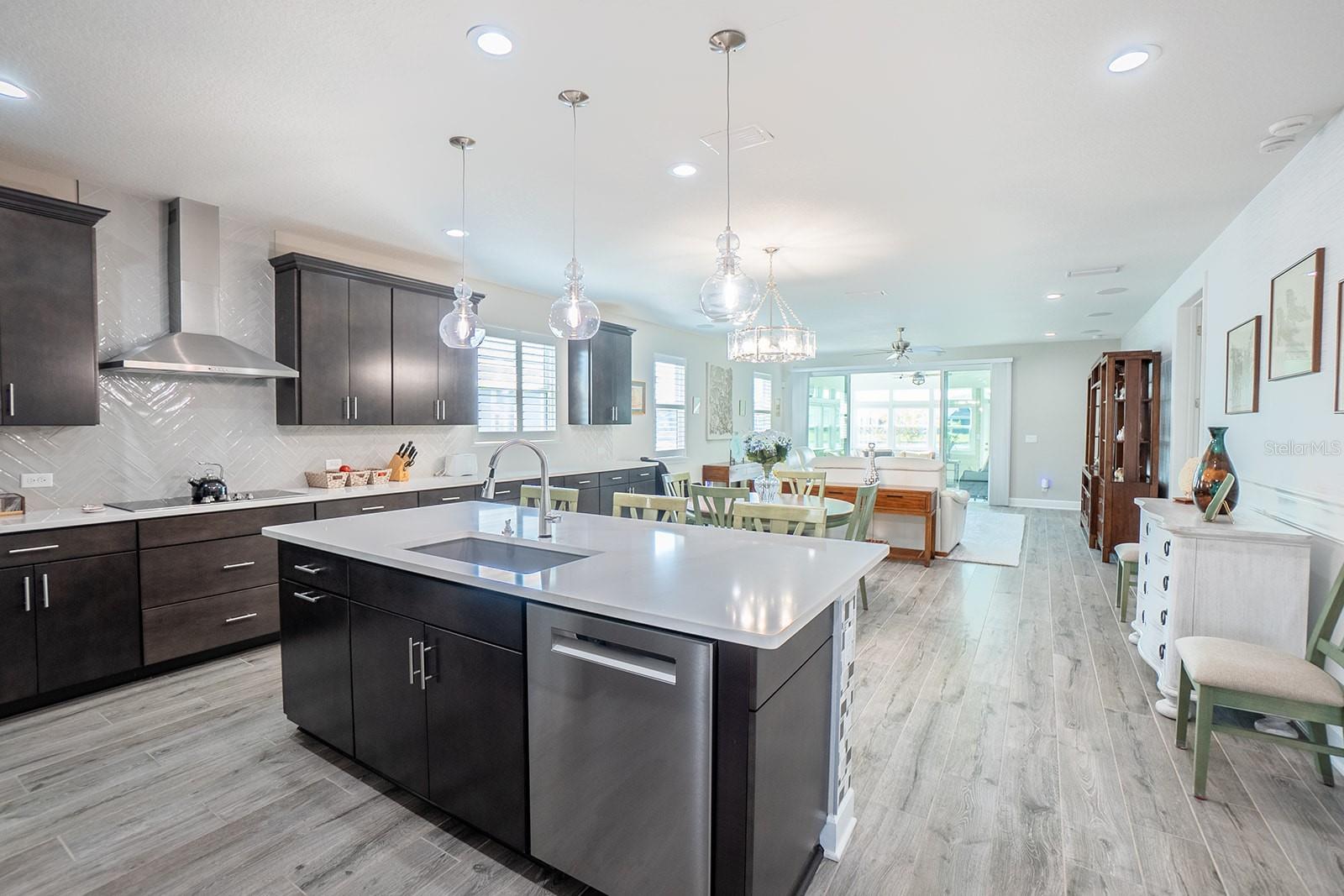 Image 9 of 42 For 9 Los Lagos Boulevard