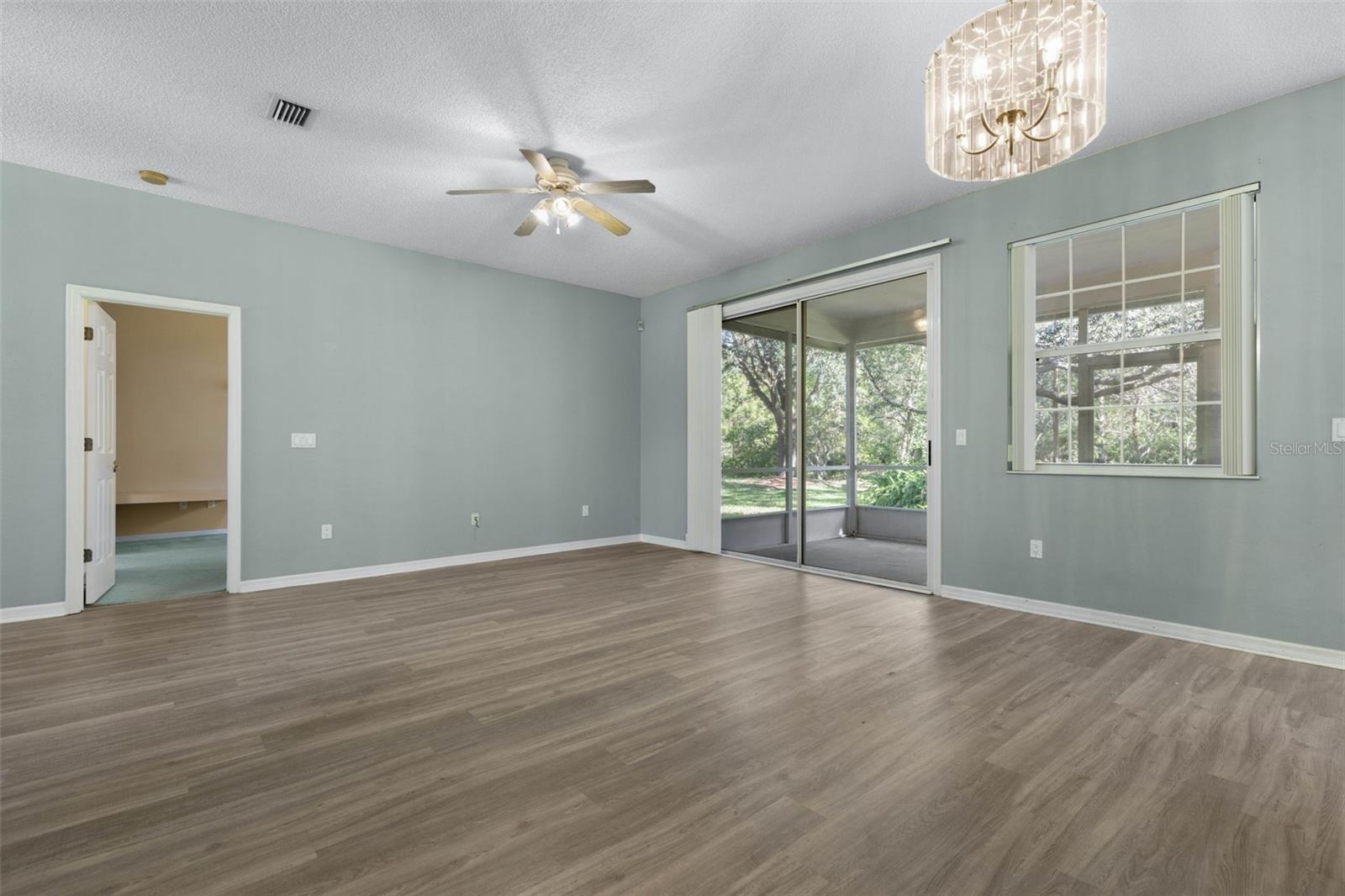 Image 10 of 51 For 8 Montauk Lane