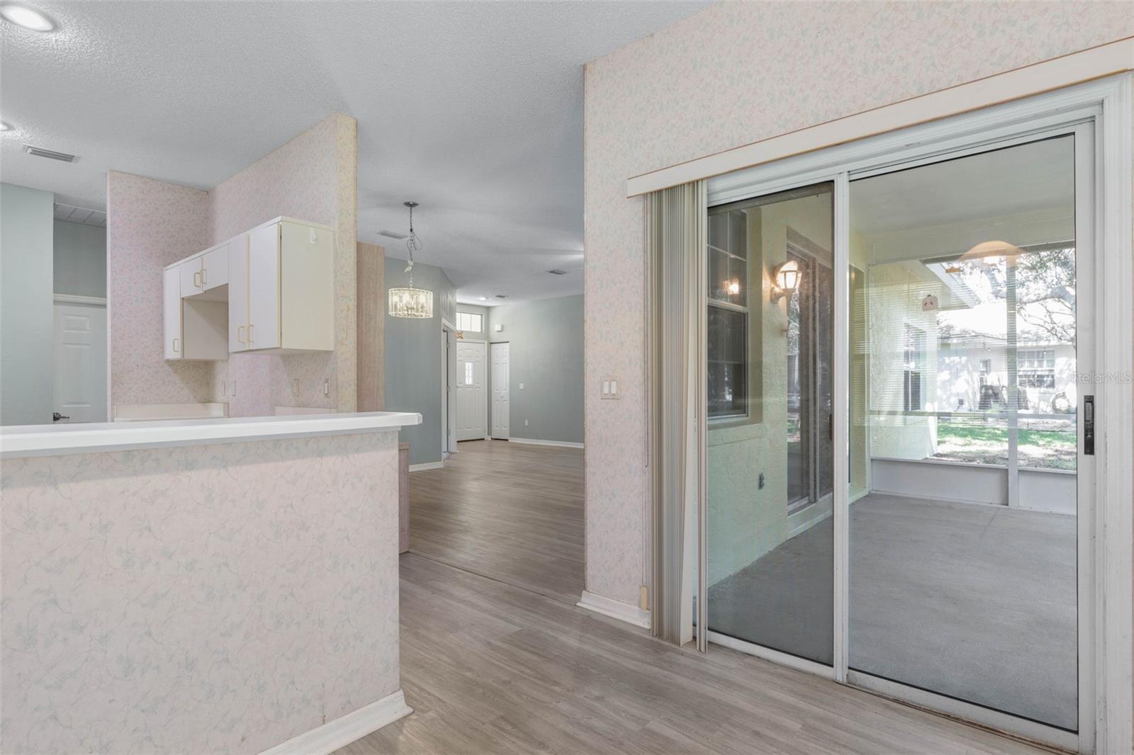 Image 15 of 51 For 8 Montauk Lane