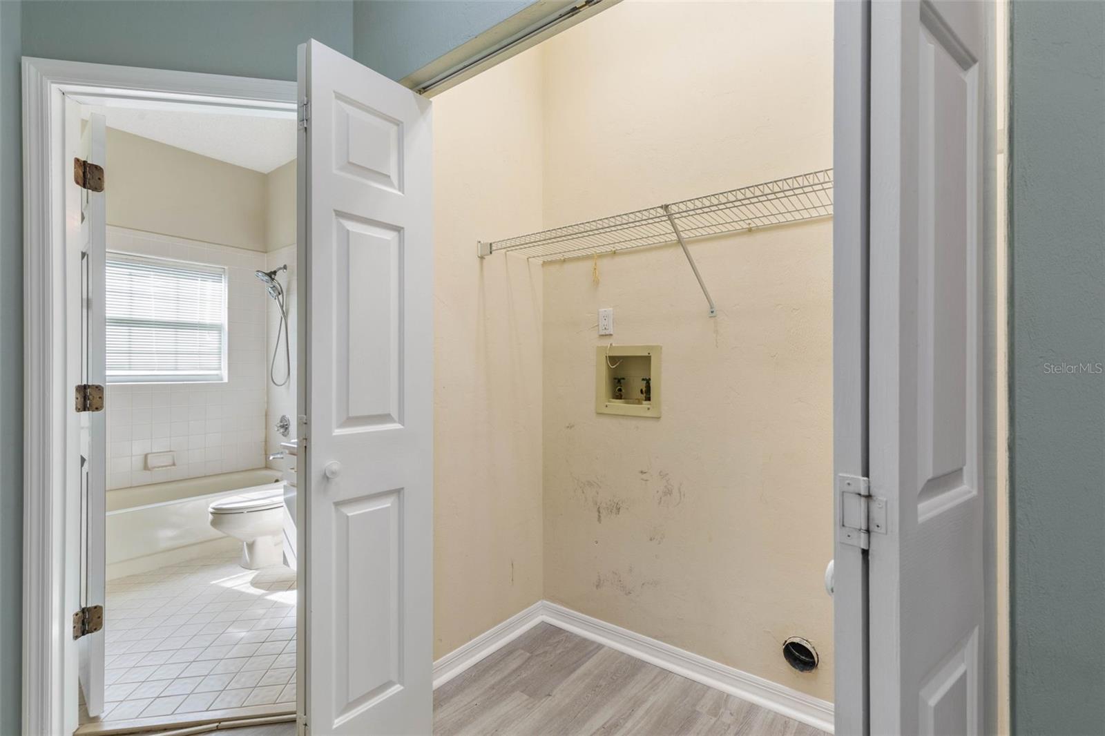 Image 20 of 51 For 8 Montauk Lane