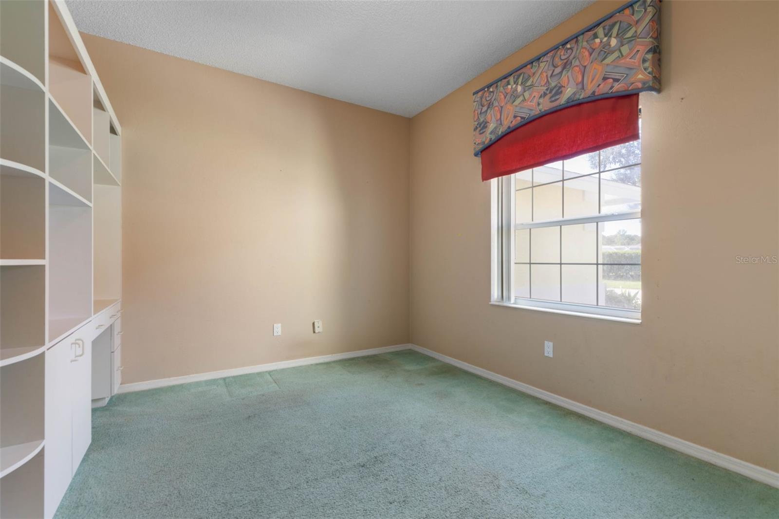 Image 27 of 51 For 8 Montauk Lane