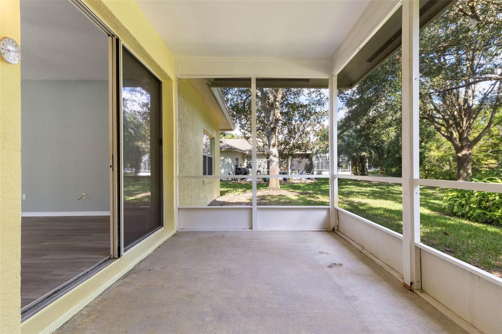 Image 37 of 51 For 8 Montauk Lane