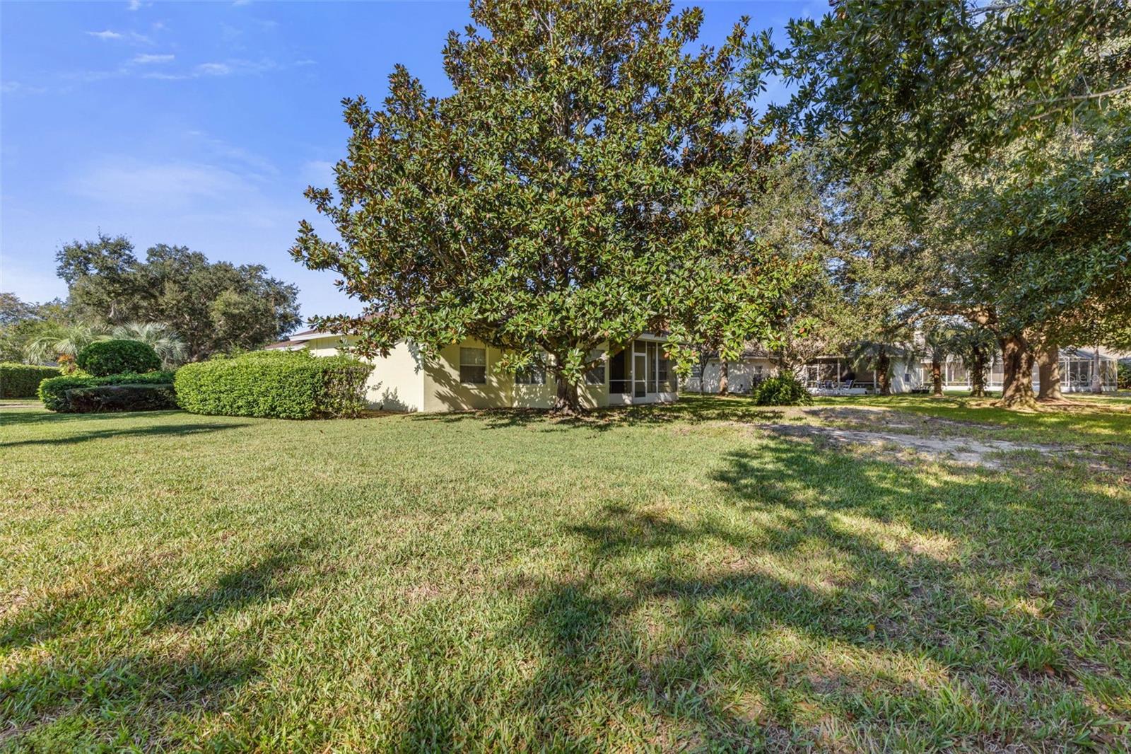 Image 40 of 51 For 8 Montauk Lane