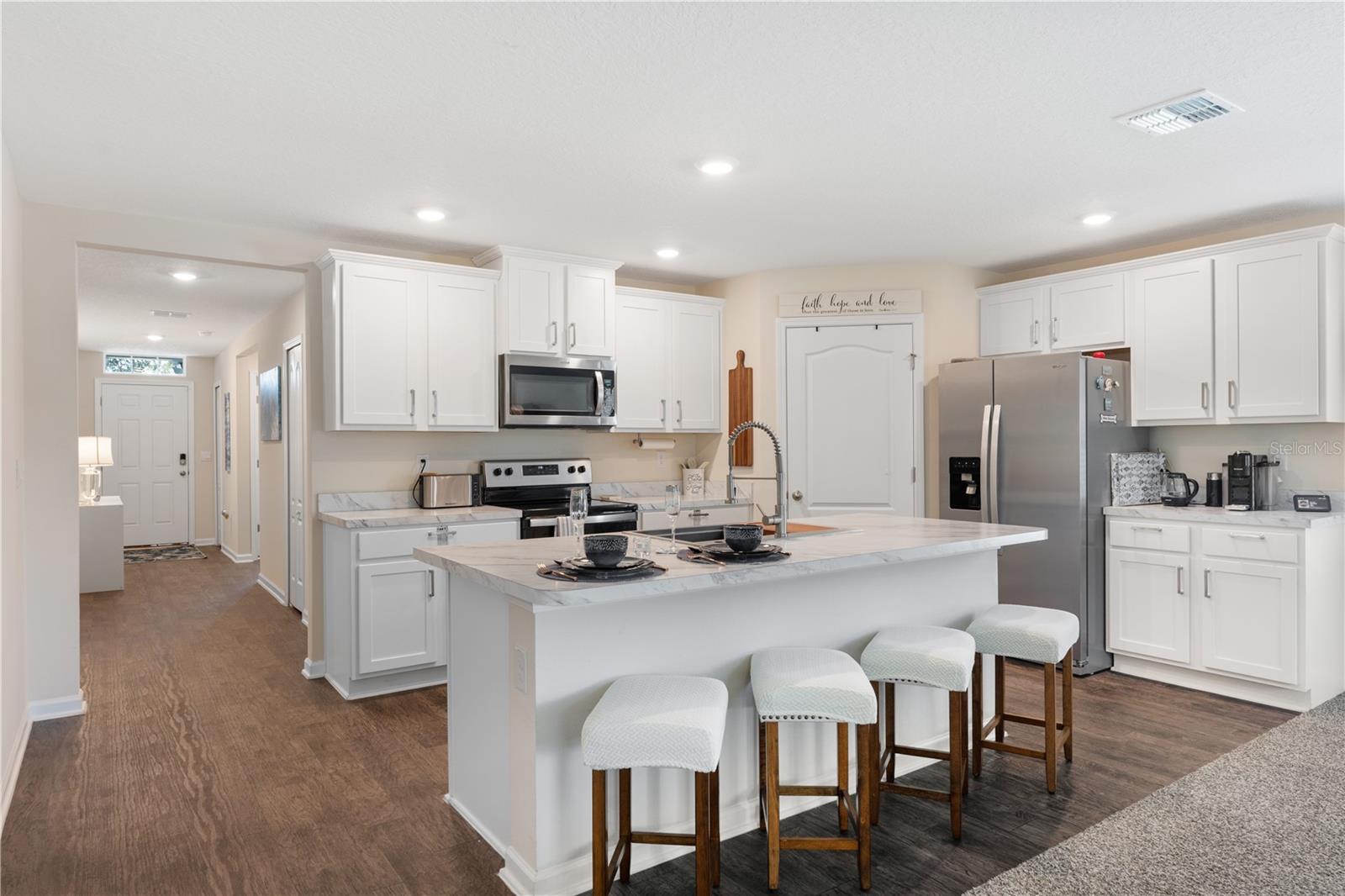 Image 19 of 46 For 98 Raemoor Drive