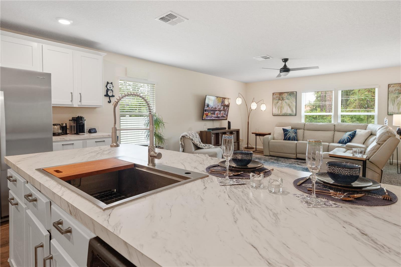 Image 27 of 46 For 98 Raemoor Drive