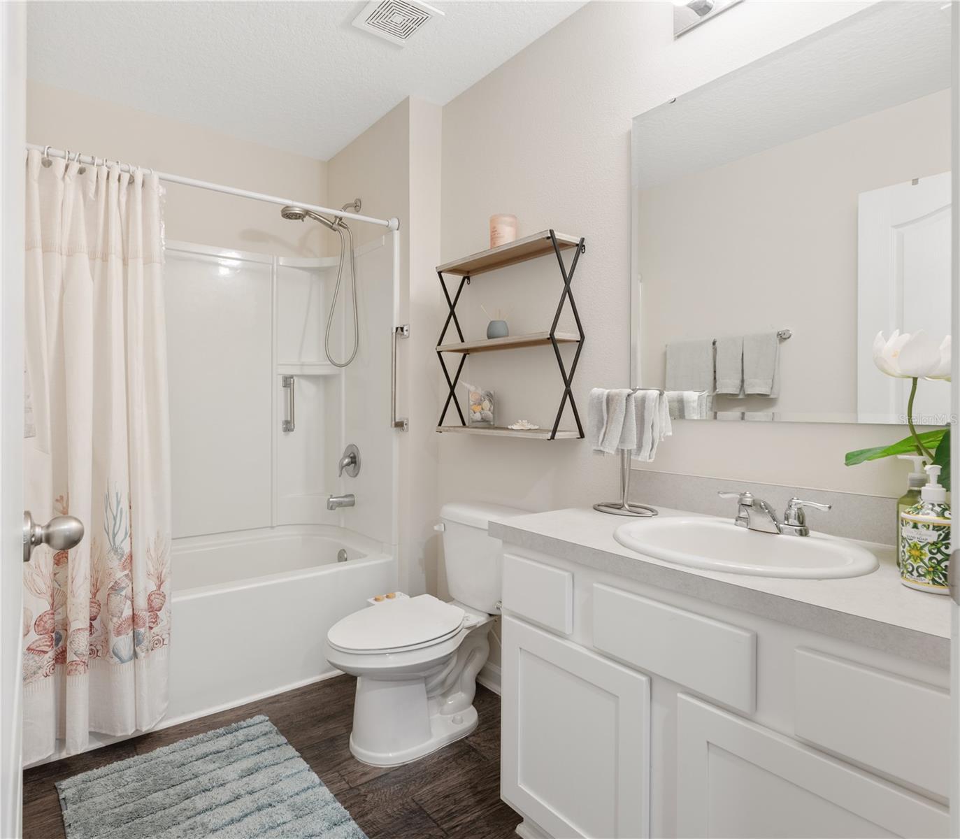 Image 36 of 46 For 98 Raemoor Drive