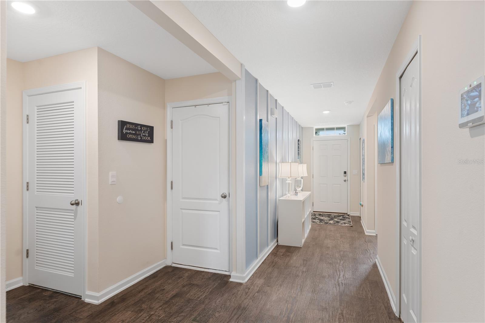 Image 7 of 46 For 98 Raemoor Drive