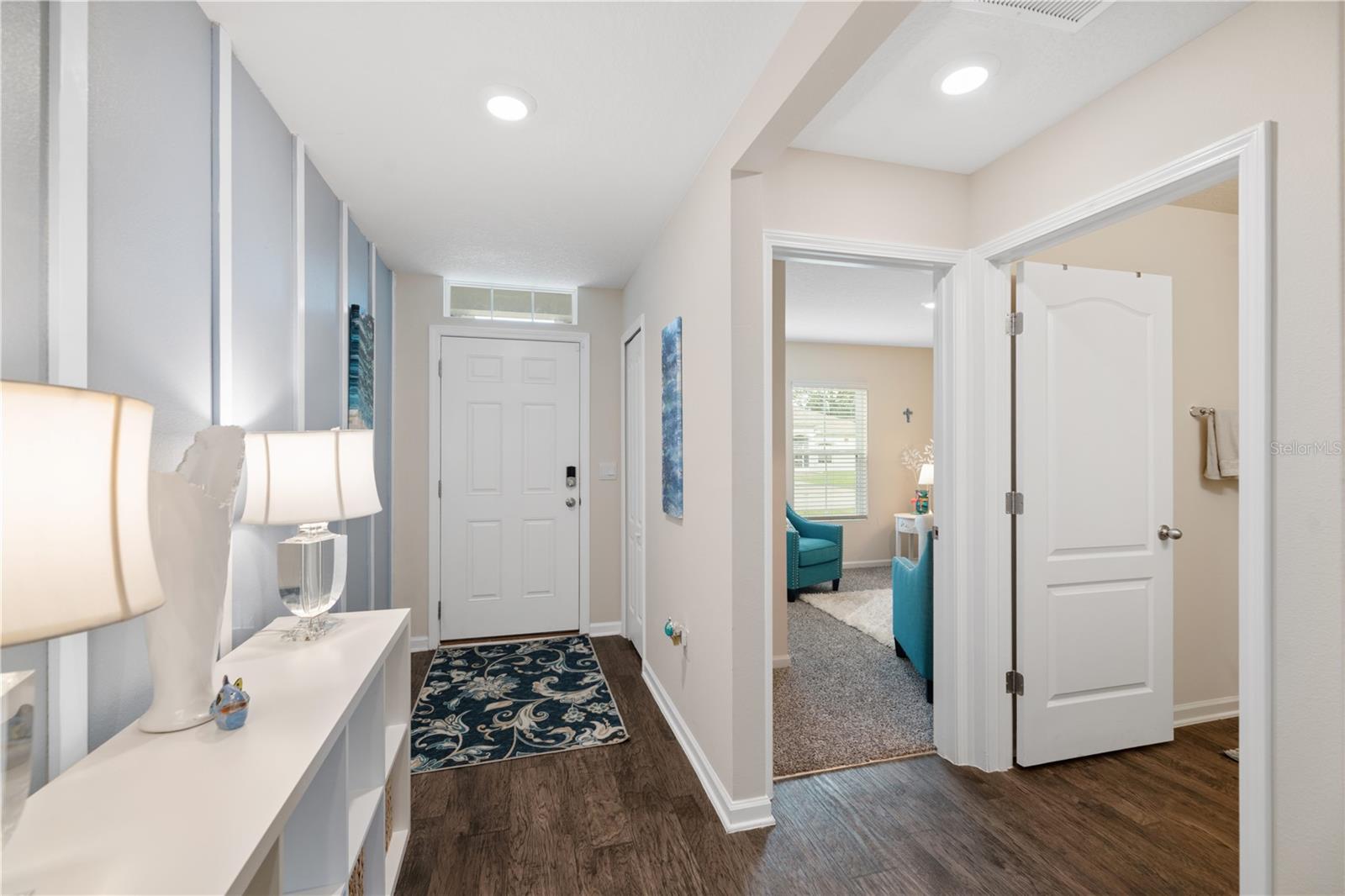 Image 8 of 46 For 98 Raemoor Drive