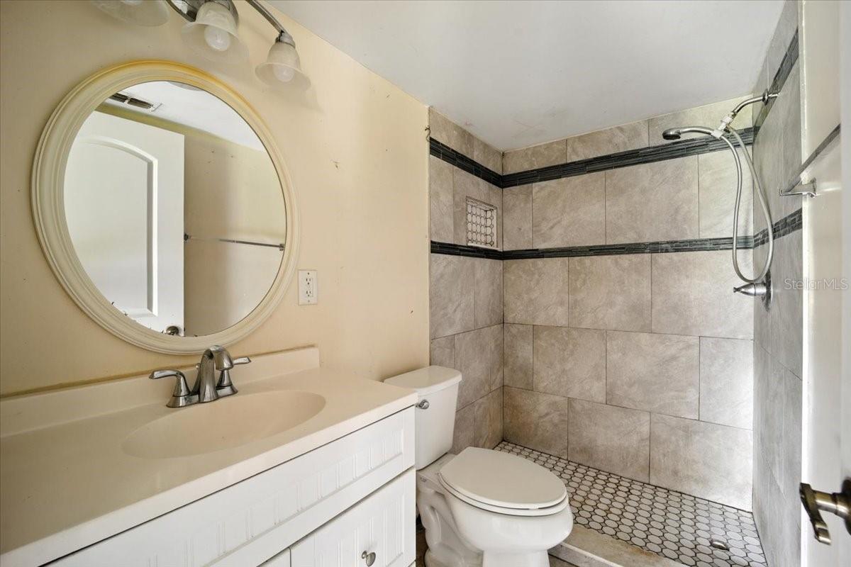 Image 11 of 35 For 1056 Peach Street