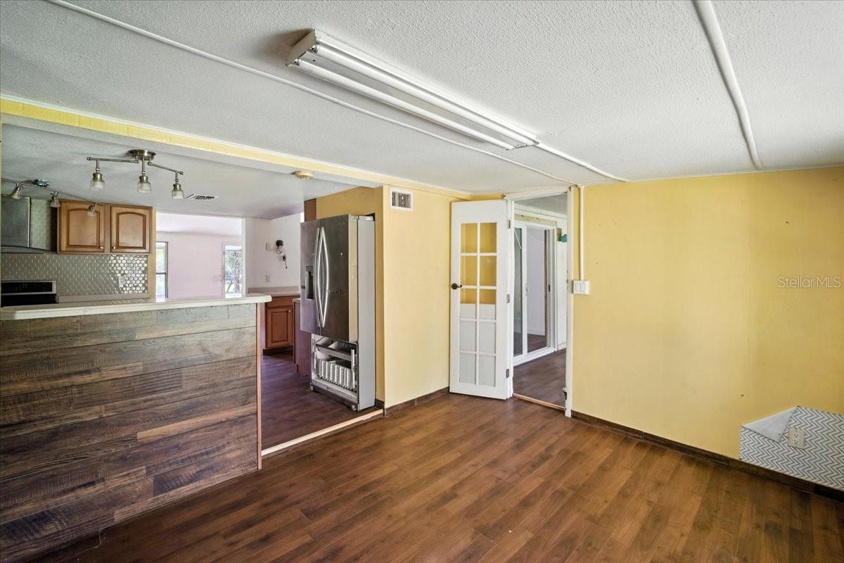 Image 24 of 35 For 1056 Peach Street
