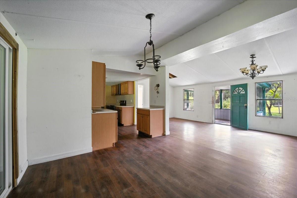 Image 9 of 35 For 1056 Peach Street