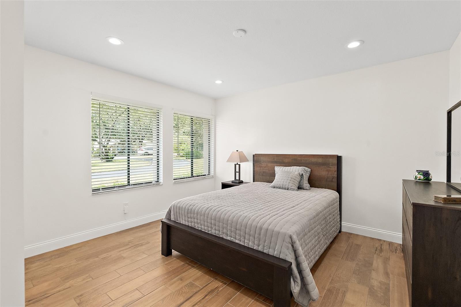 Image 32 of 64 For 1575 Sunshine Tree Boulevard