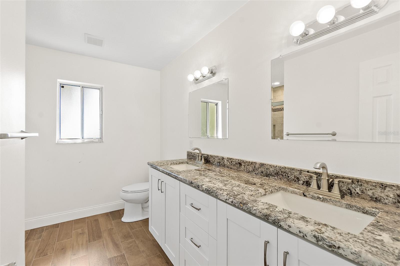 Image 40 of 64 For 1575 Sunshine Tree Boulevard