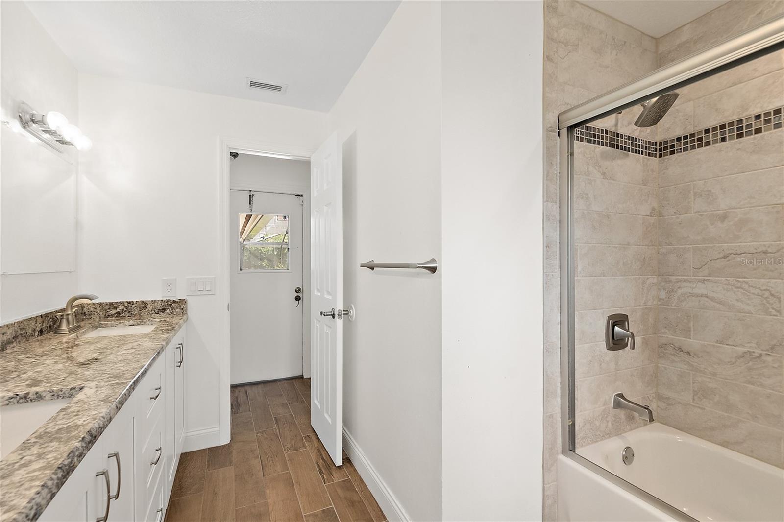 Image 42 of 64 For 1575 Sunshine Tree Boulevard