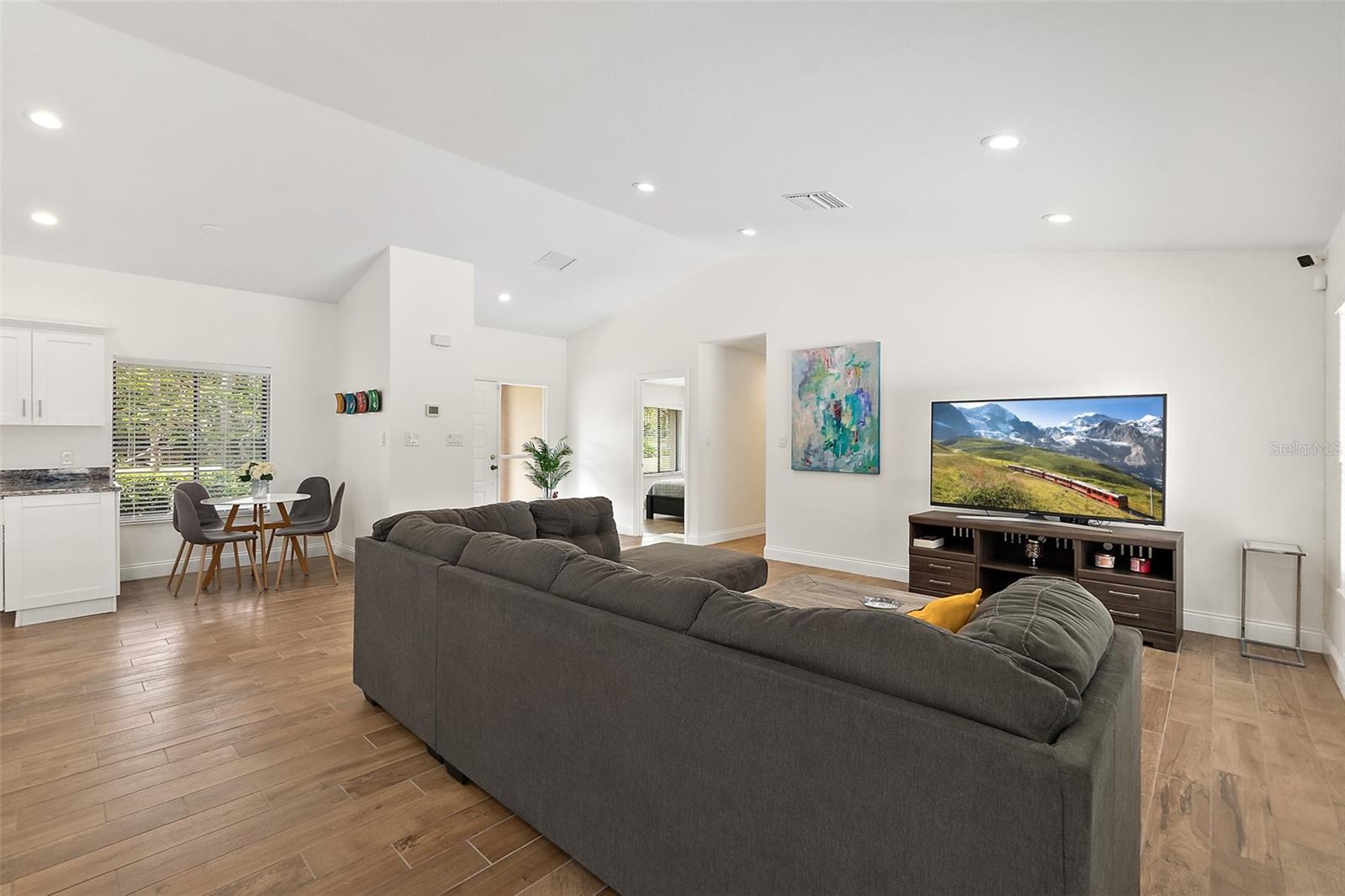 Image 9 of 64 For 1575 Sunshine Tree Boulevard