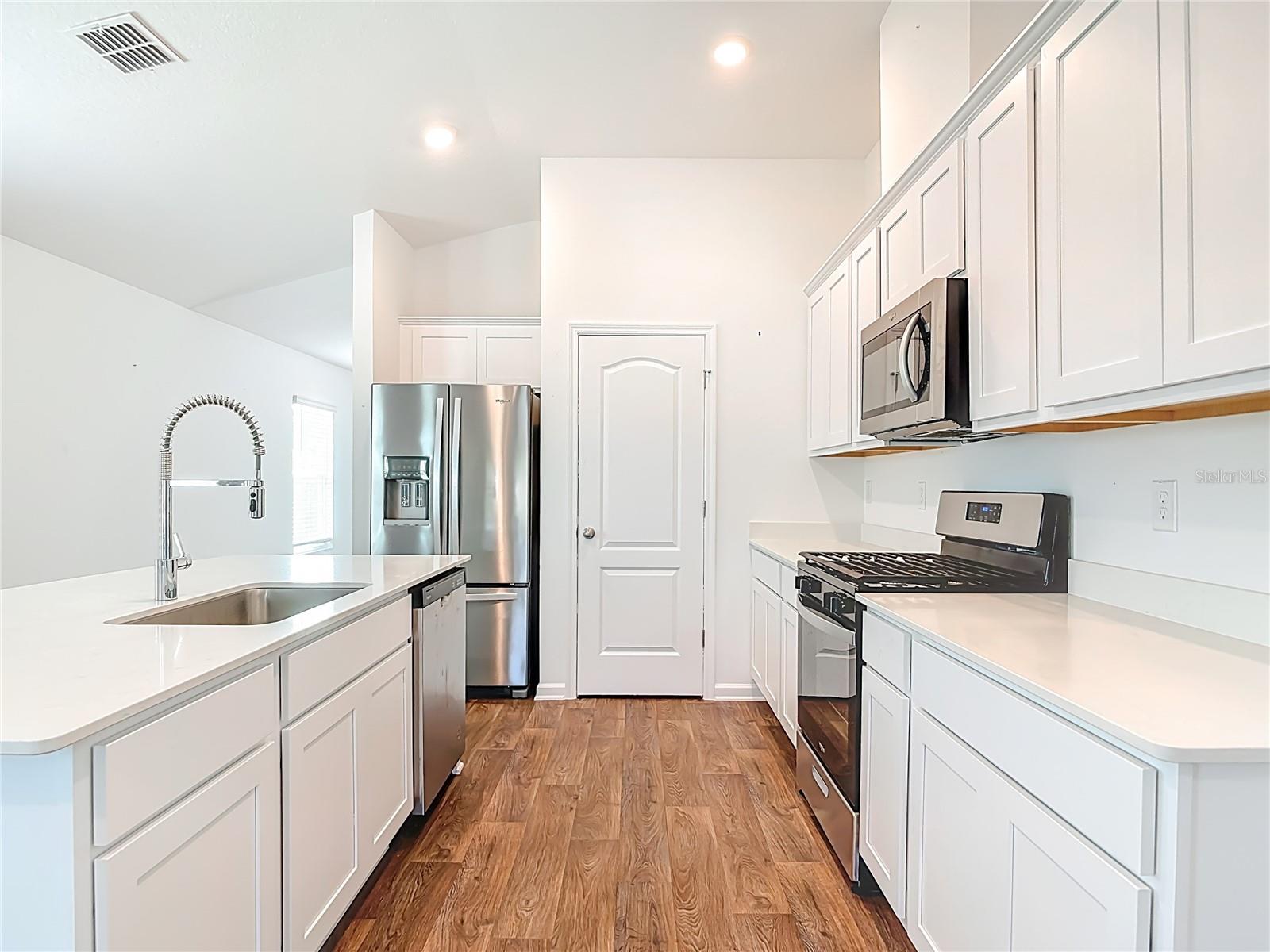 Image 23 of 65 For 66 Bogey Place