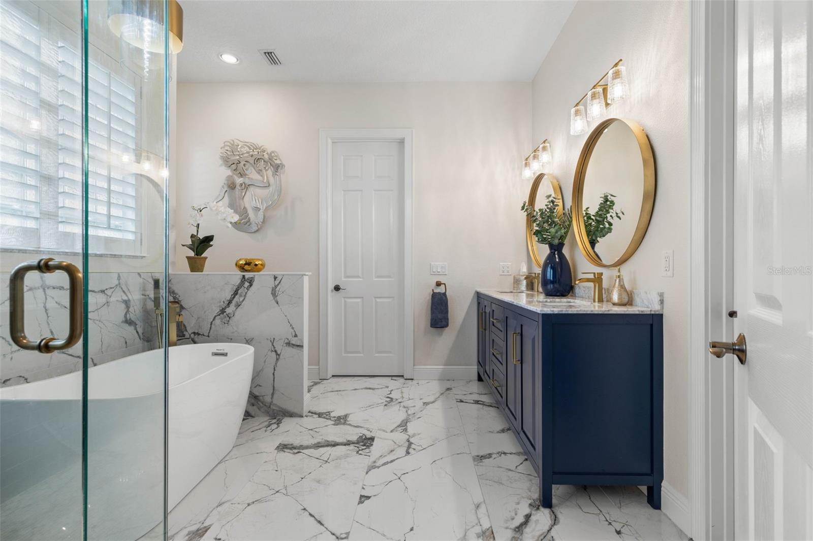 Image 35 of 88 For 72 Lagare Street