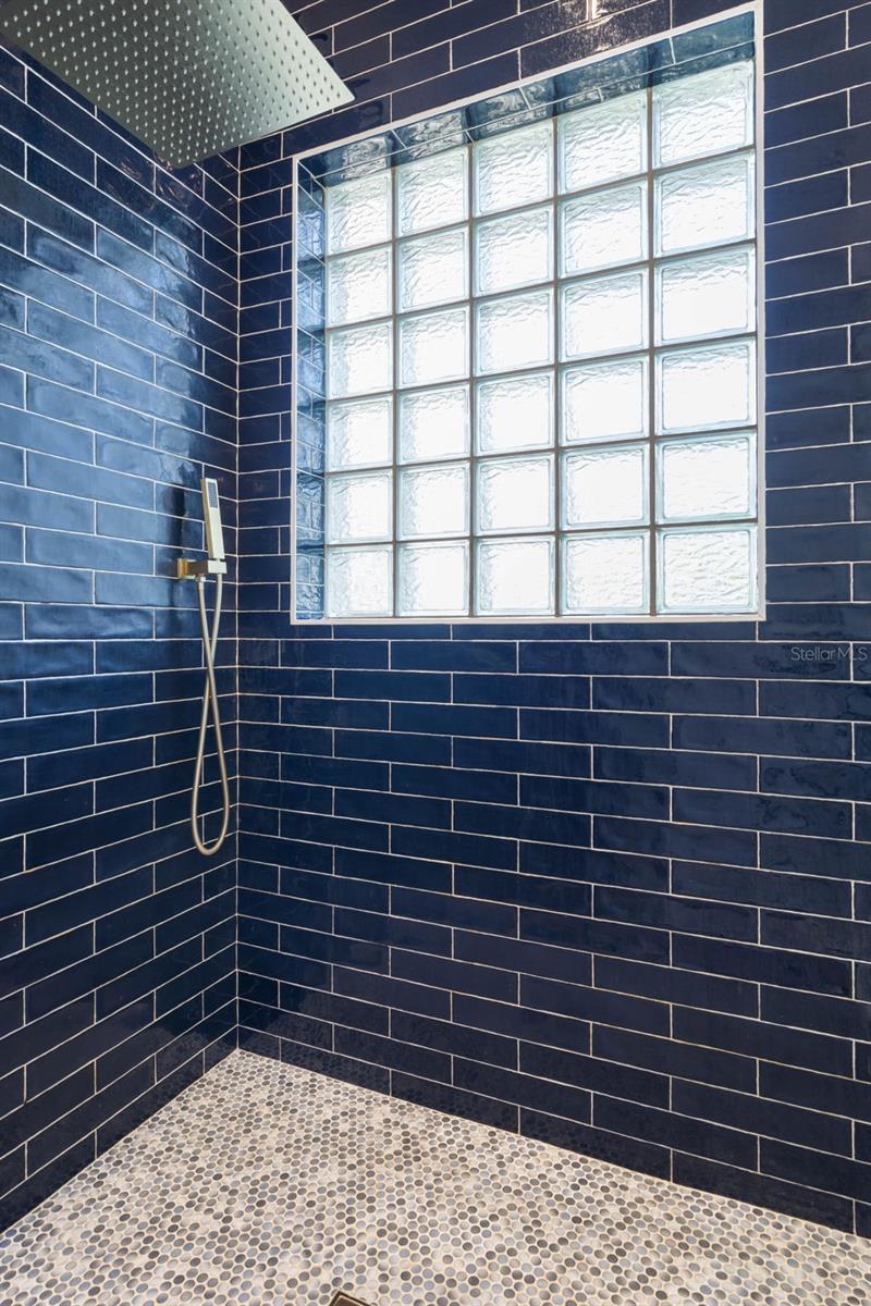 Image 39 of 88 For 72 Lagare Street