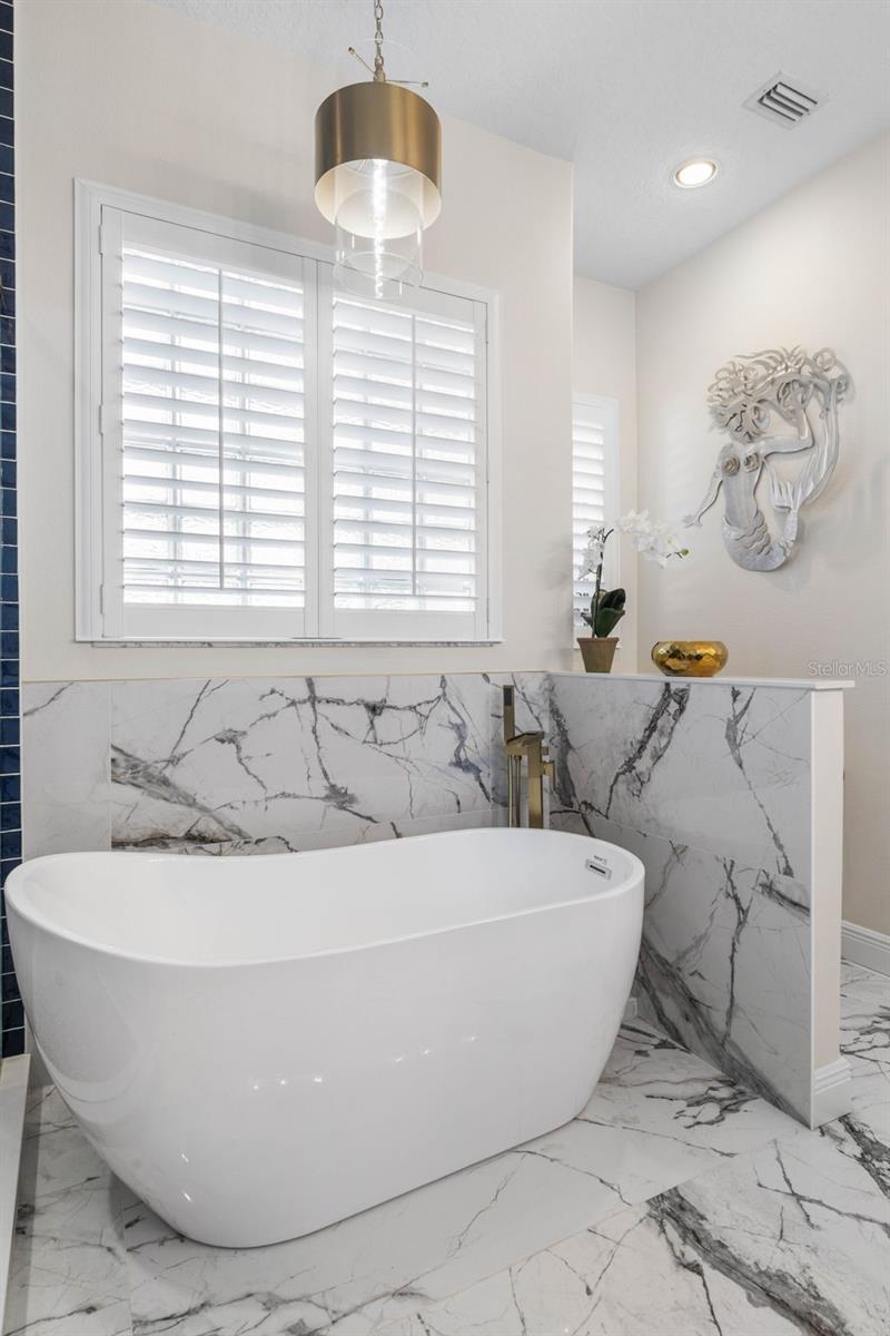 Image 40 of 88 For 72 Lagare Street