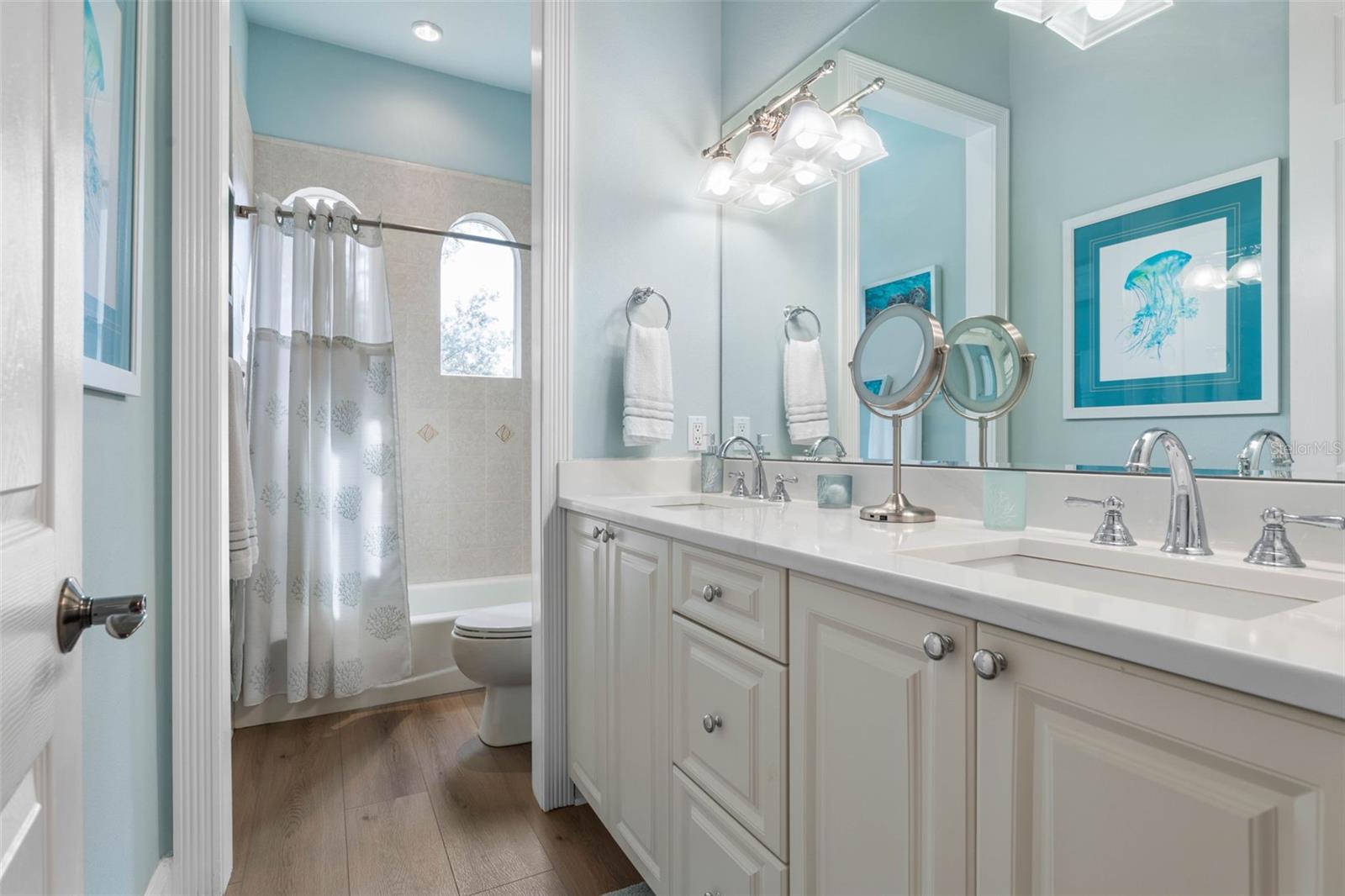 Image 45 of 88 For 72 Lagare Street