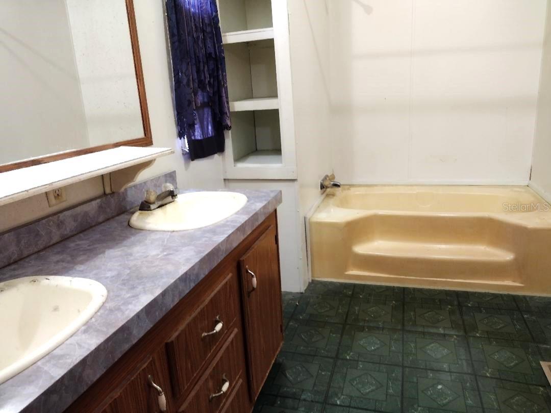 Image 10 of 28 For 5952 Elm Avenue