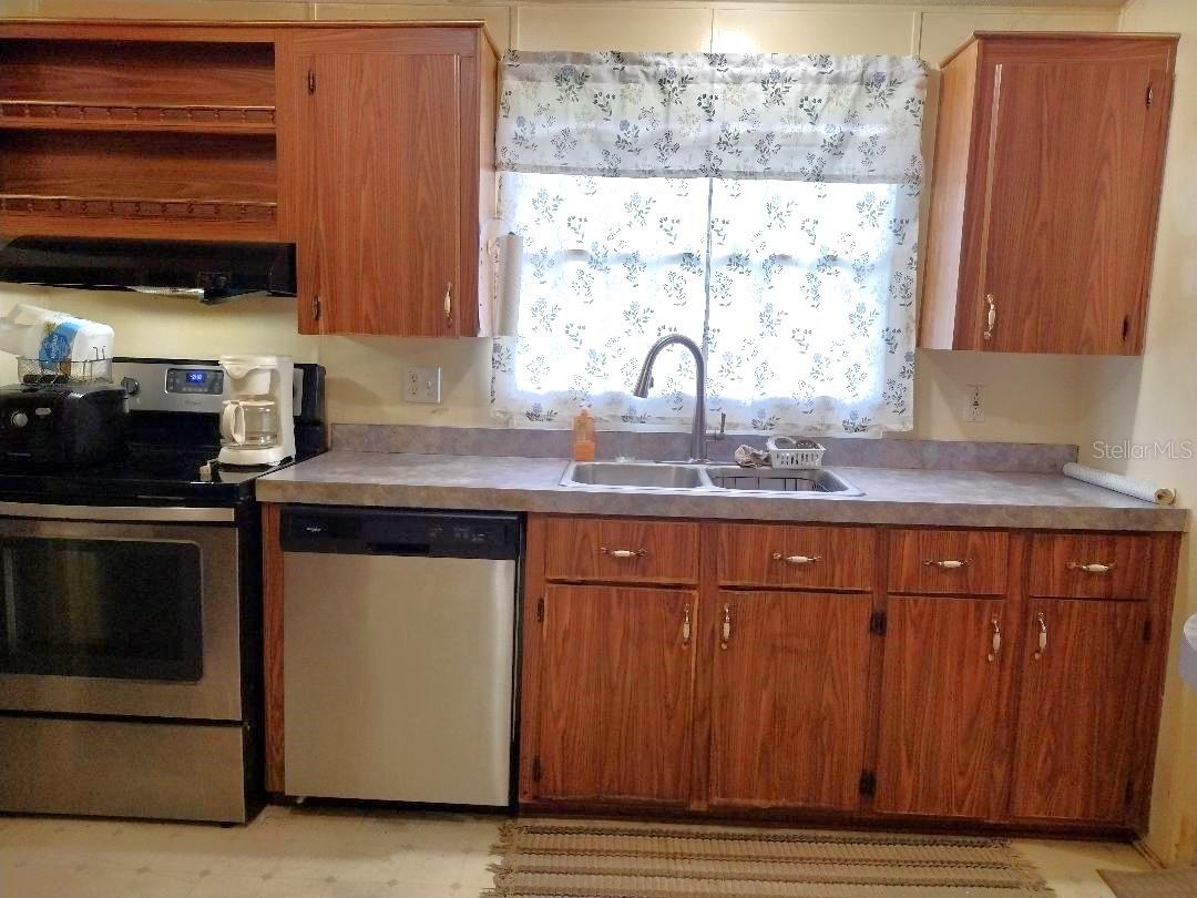 Image 3 of 28 For 5952 Elm Avenue