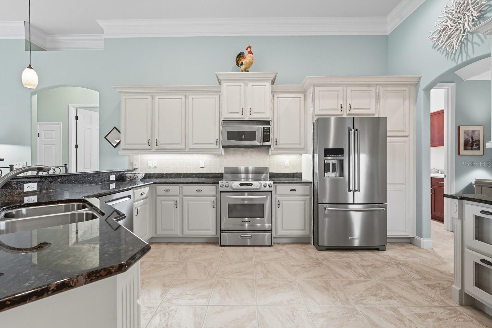 Image 18 of 61 For 43 Park Circle