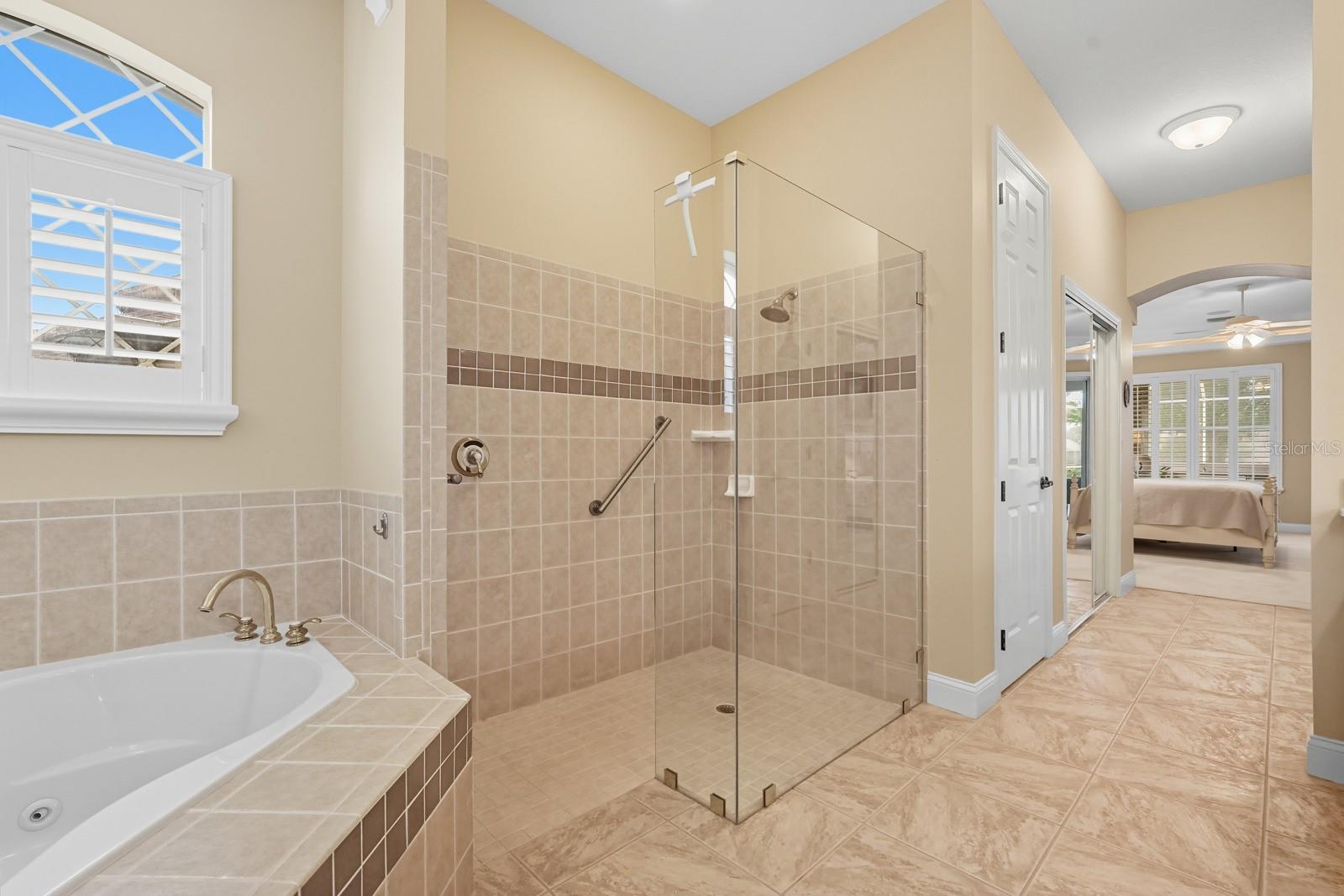 Image 33 of 61 For 43 Park Circle