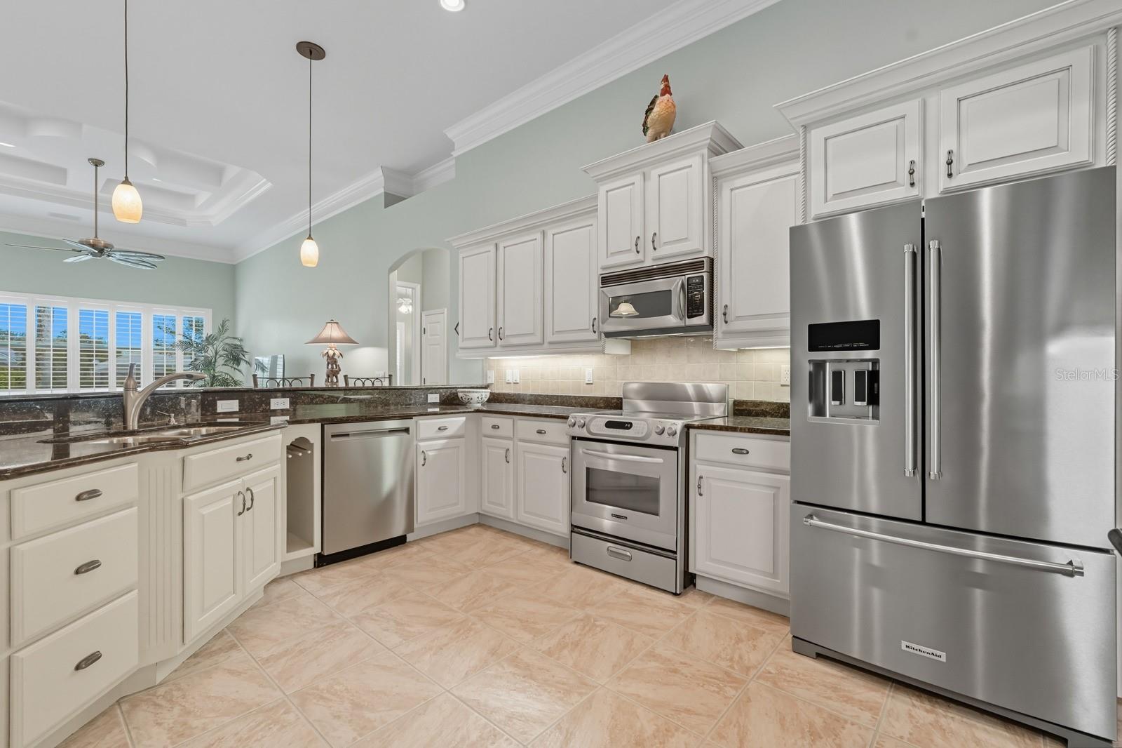 Image 7 of 61 For 43 Park Circle