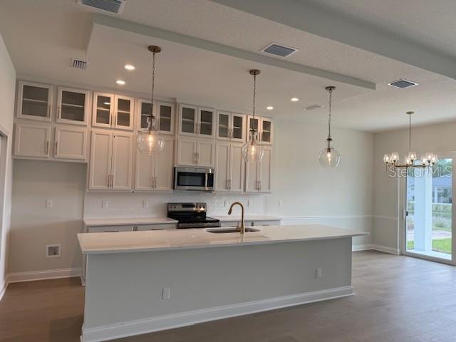 Image 6 of 21 For 1022 Megano Boulevard