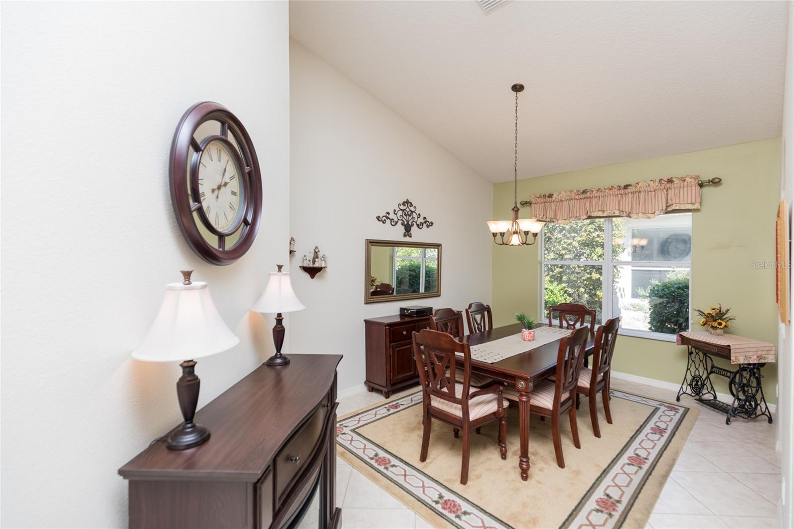 Image 12 of 40 For 22 Crosstie Court