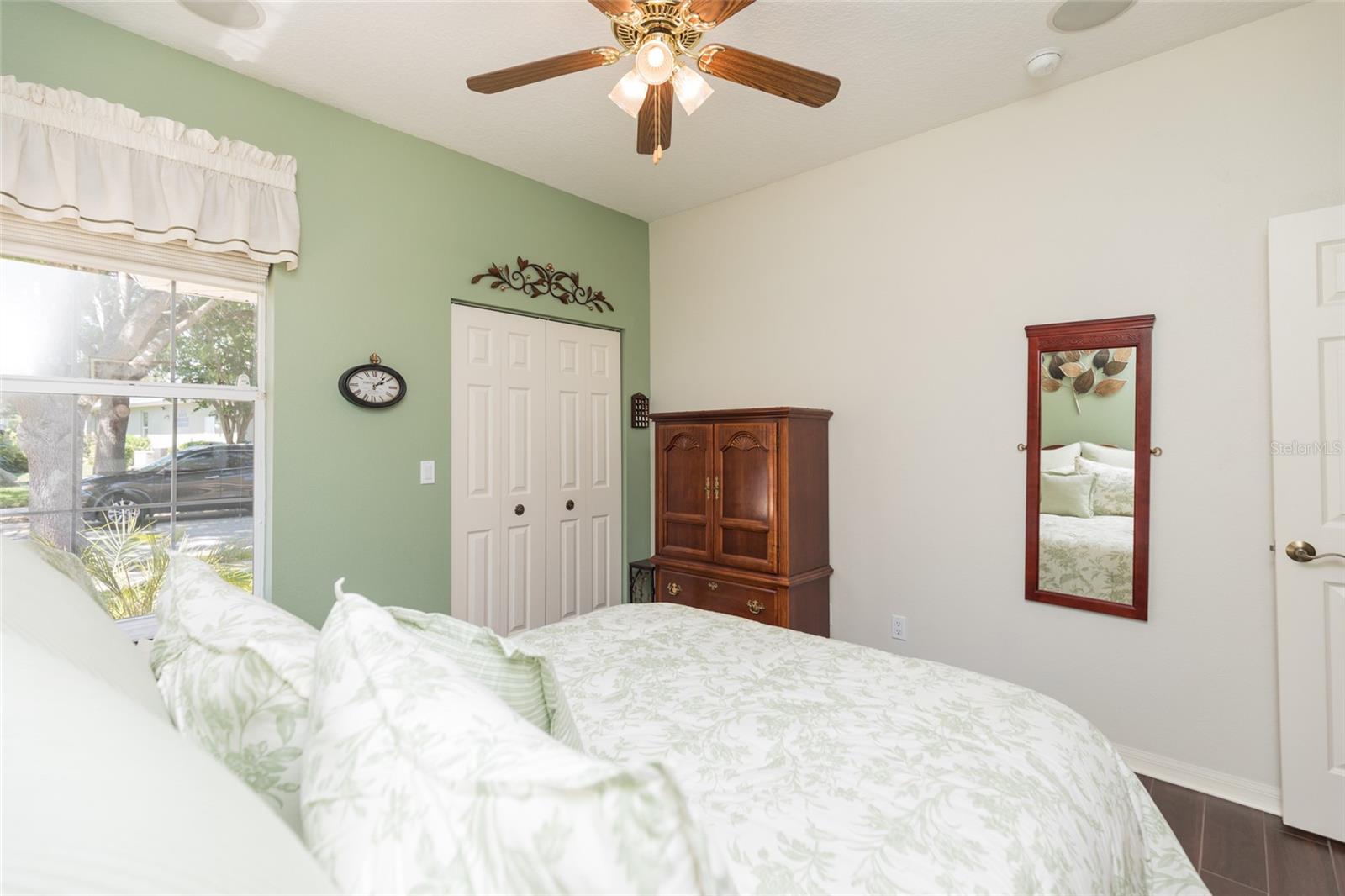 Image 30 of 40 For 22 Crosstie Court