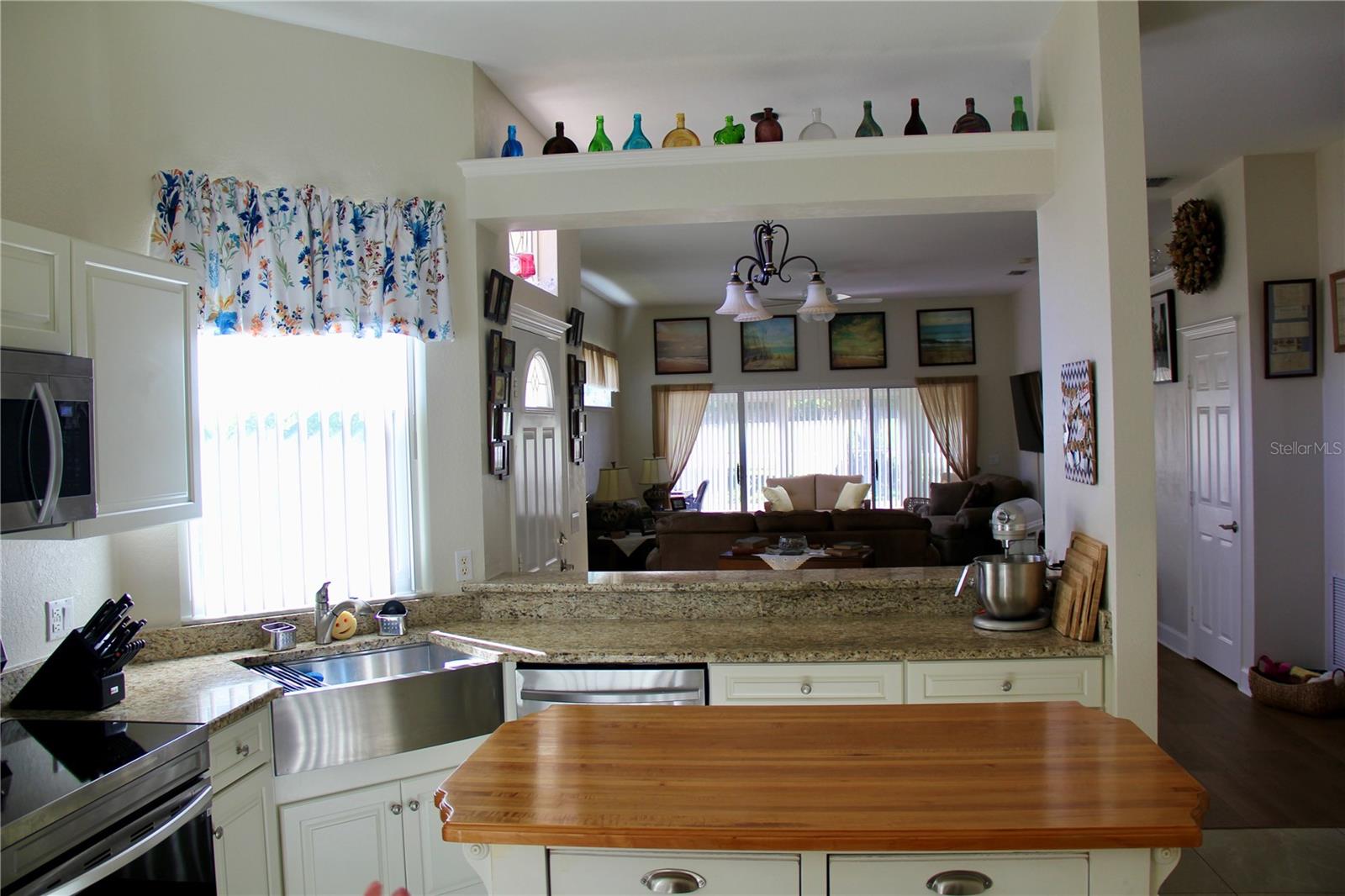 Image 11 of 38 For 1171 Athlone Way