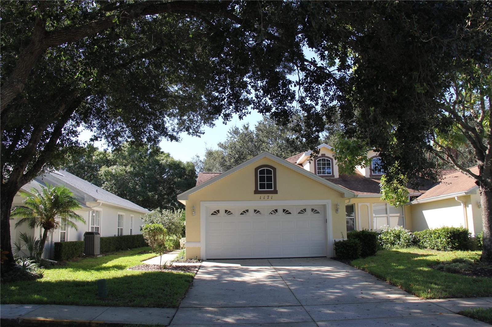 Image 3 of 38 For 1171 Athlone Way