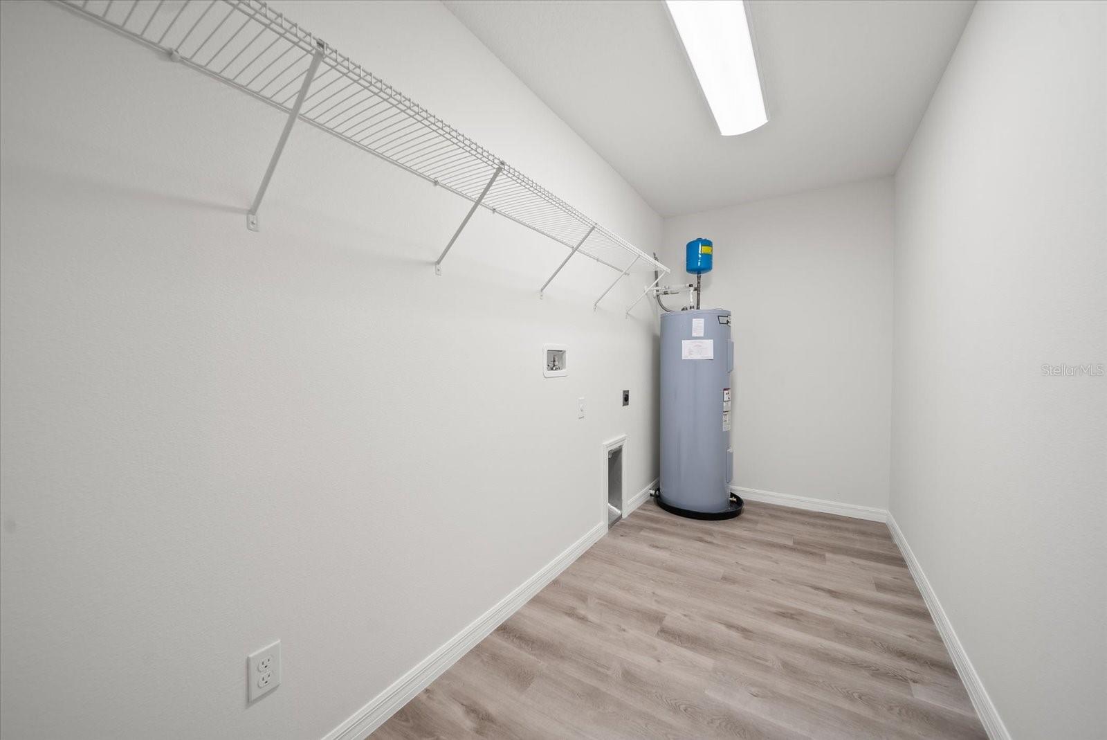 Listing photo id 8 for 59 Wellstream Lane