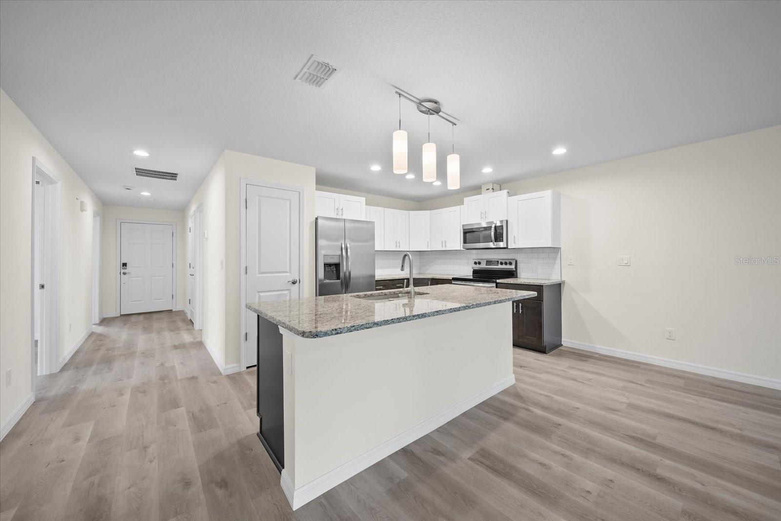 Listing photo id 0 for 59 Wellstream Lane