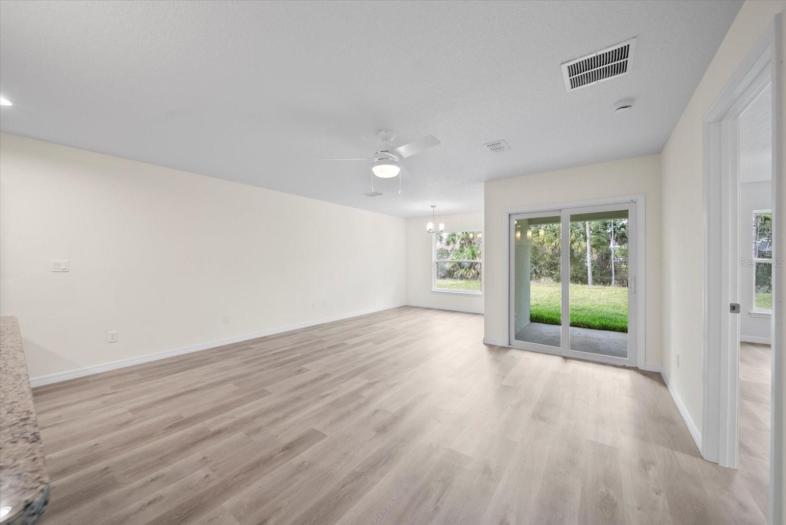 Listing photo id 2 for 59 Wellstream Lane