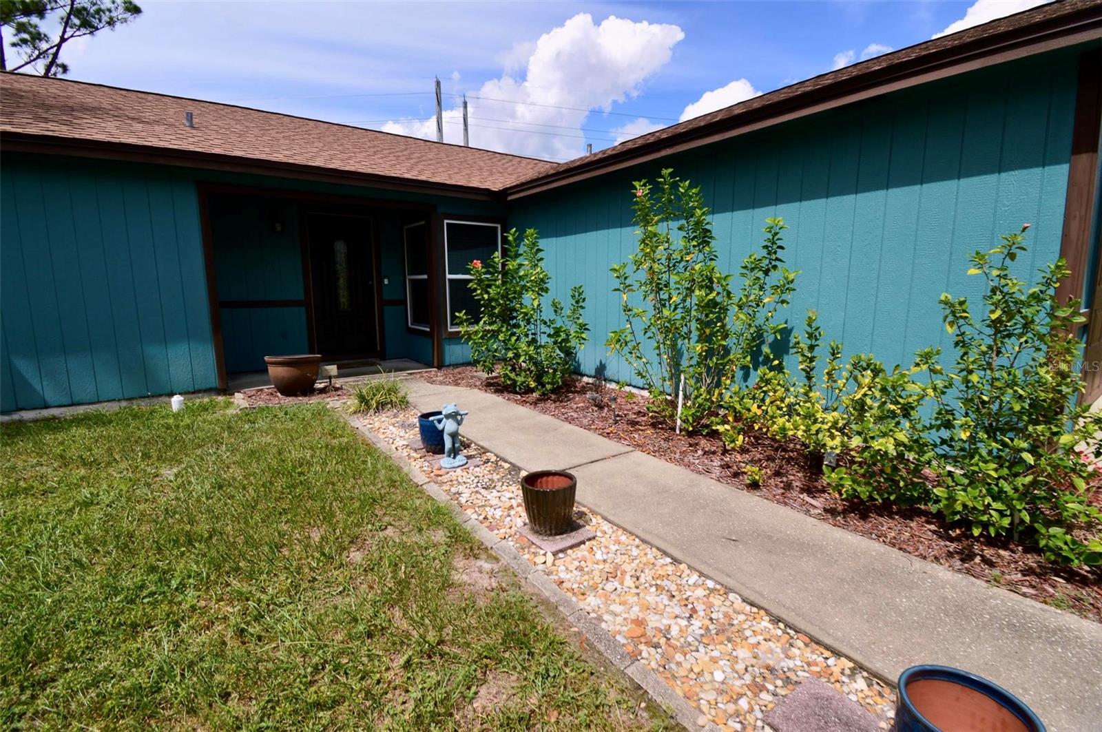 Image 4 of 47 For 2930 Malcolm Drive