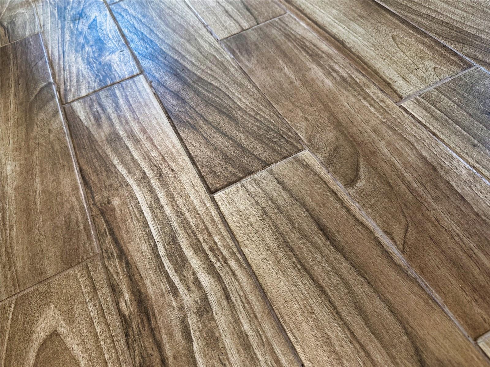 Image 10 of 44 For 1 Llosee Court