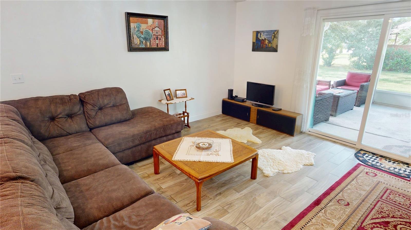 Image 11 of 44 For 1 Llosee Court