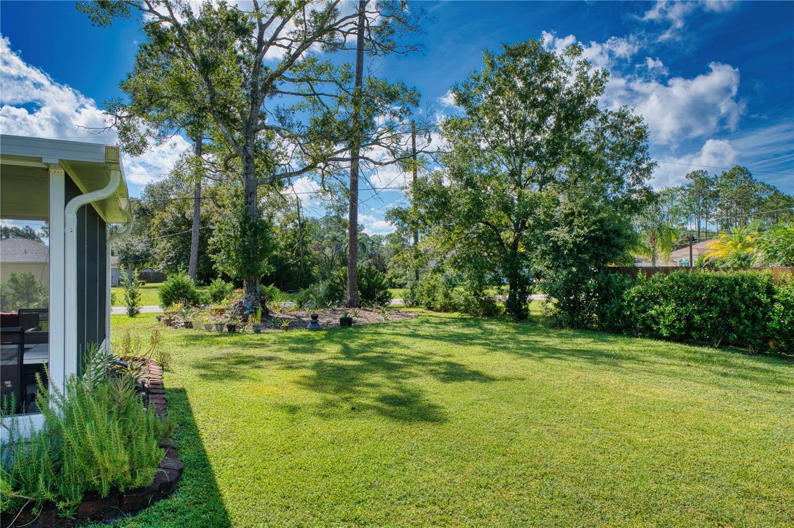 Image 15 of 44 For 1 Llosee Court