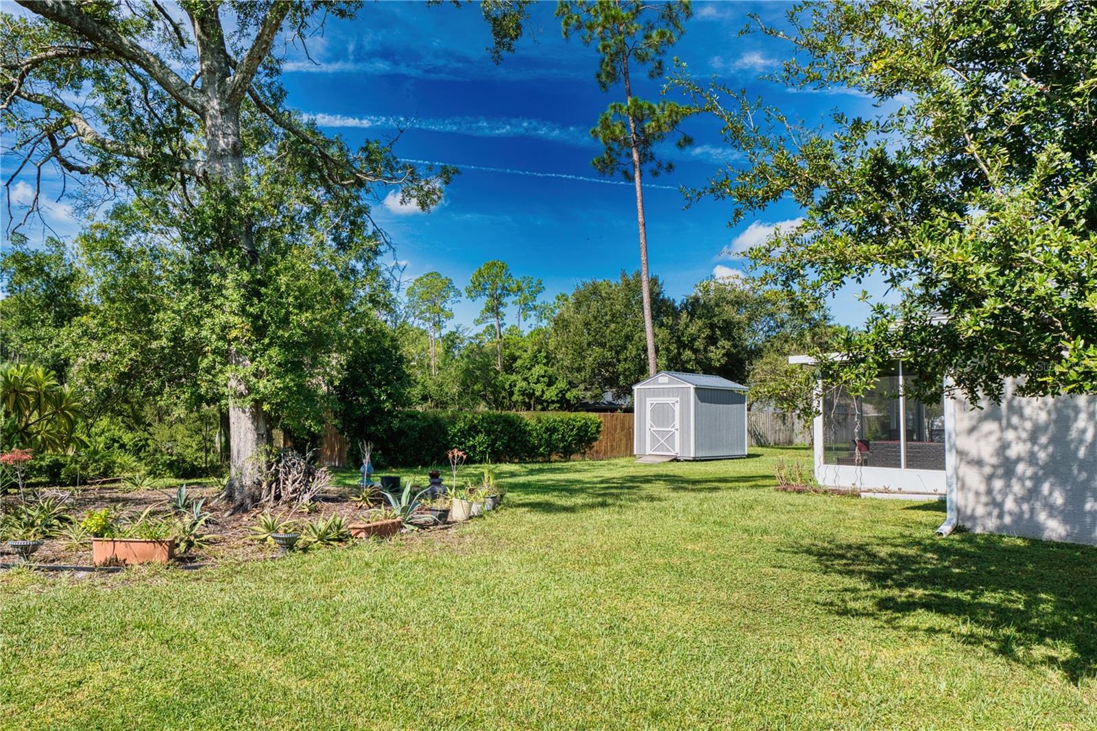 Image 16 of 44 For 1 Llosee Court