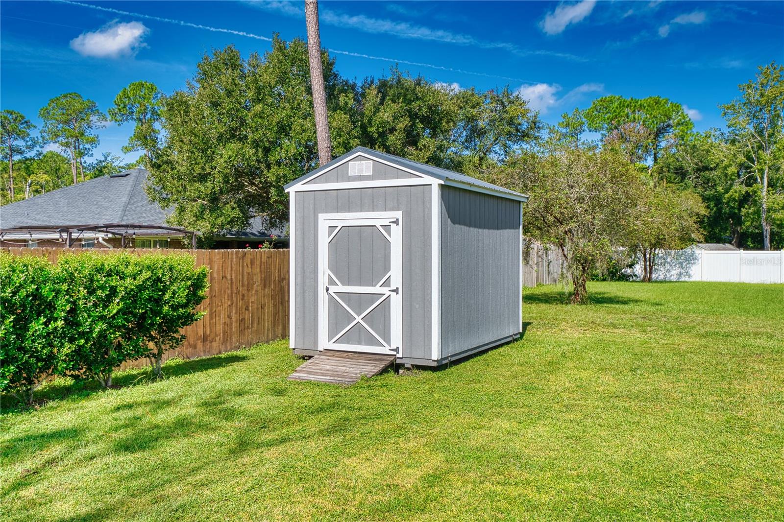 Image 17 of 44 For 1 Llosee Court