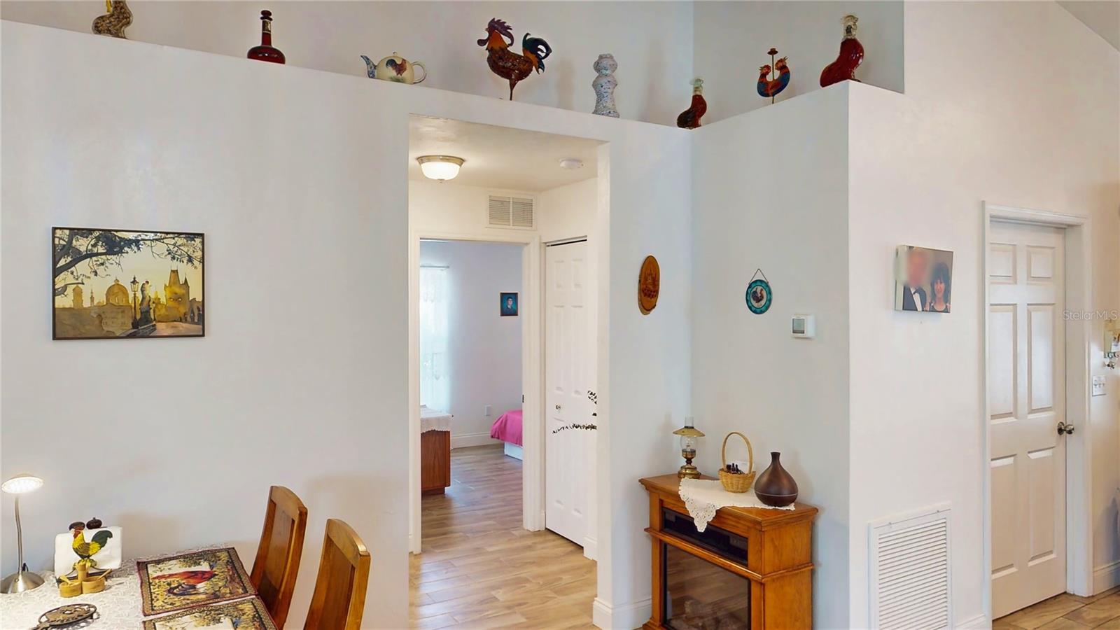 Image 23 of 44 For 1 Llosee Court