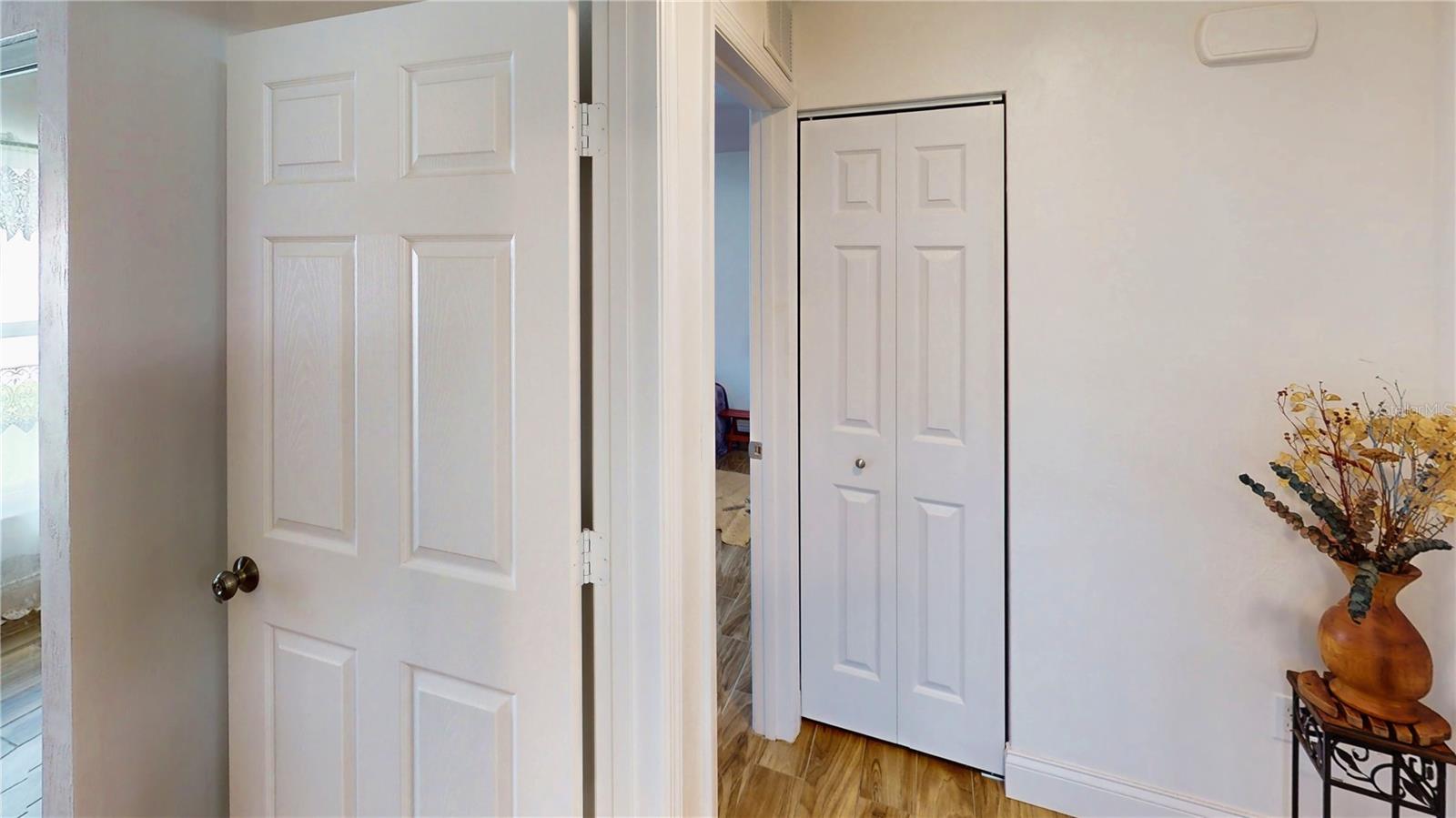 Image 26 of 44 For 1 Llosee Court