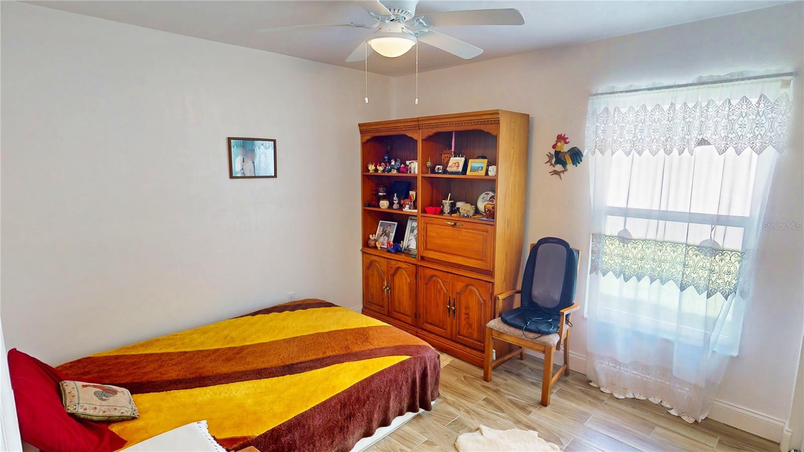 Image 27 of 44 For 1 Llosee Court